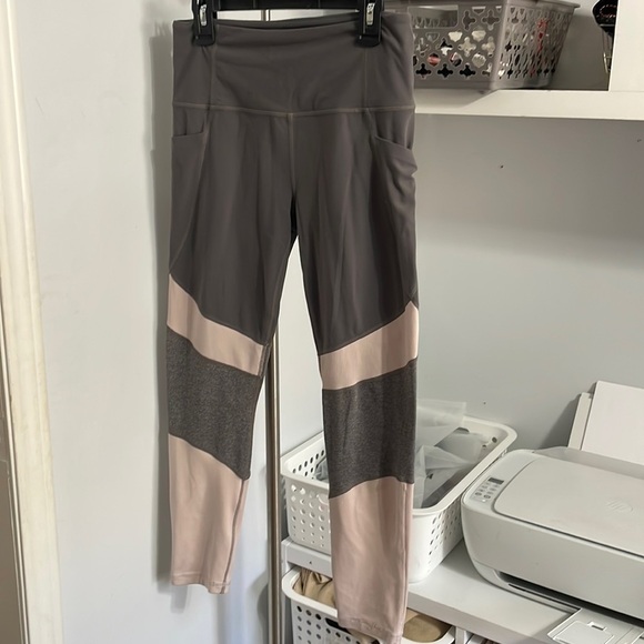 Athleta Pants - Athleta leggings size S
